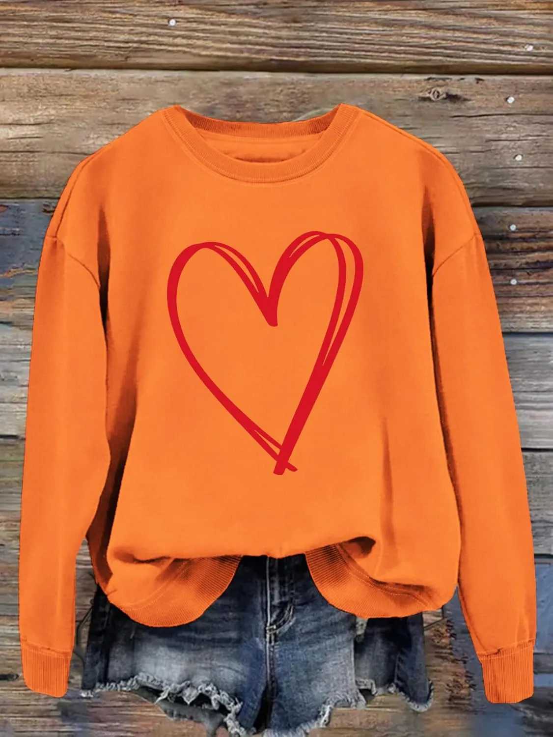 Crewneck Sweatshirts Women Valentine's Day Sweatshirt Love Heart Grahic Print Long Sleeve Pullover Casual Tops