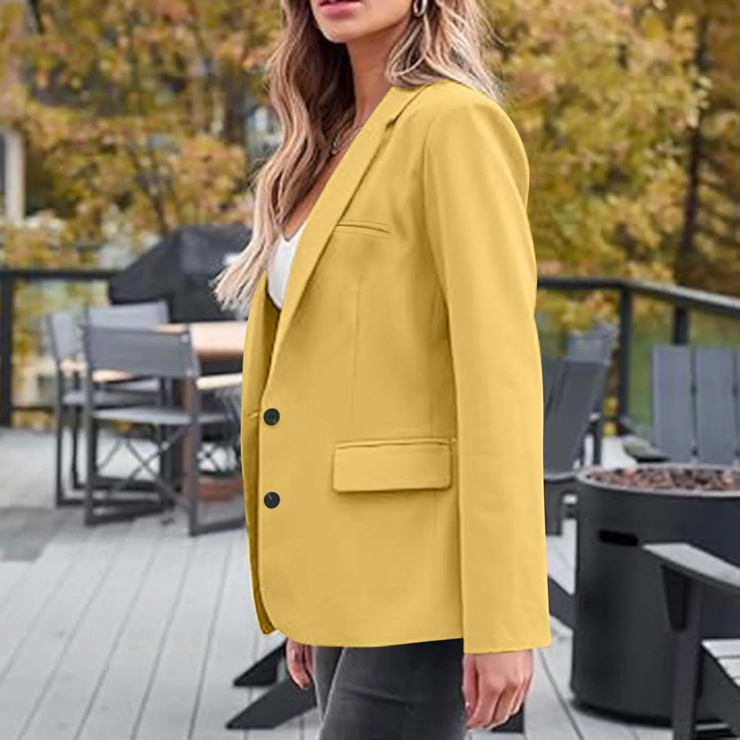 Loose Blazers for Women Fall Lightweight Business Casual Outfits Long Sleeve Button Up Suit Jackets with Pockets