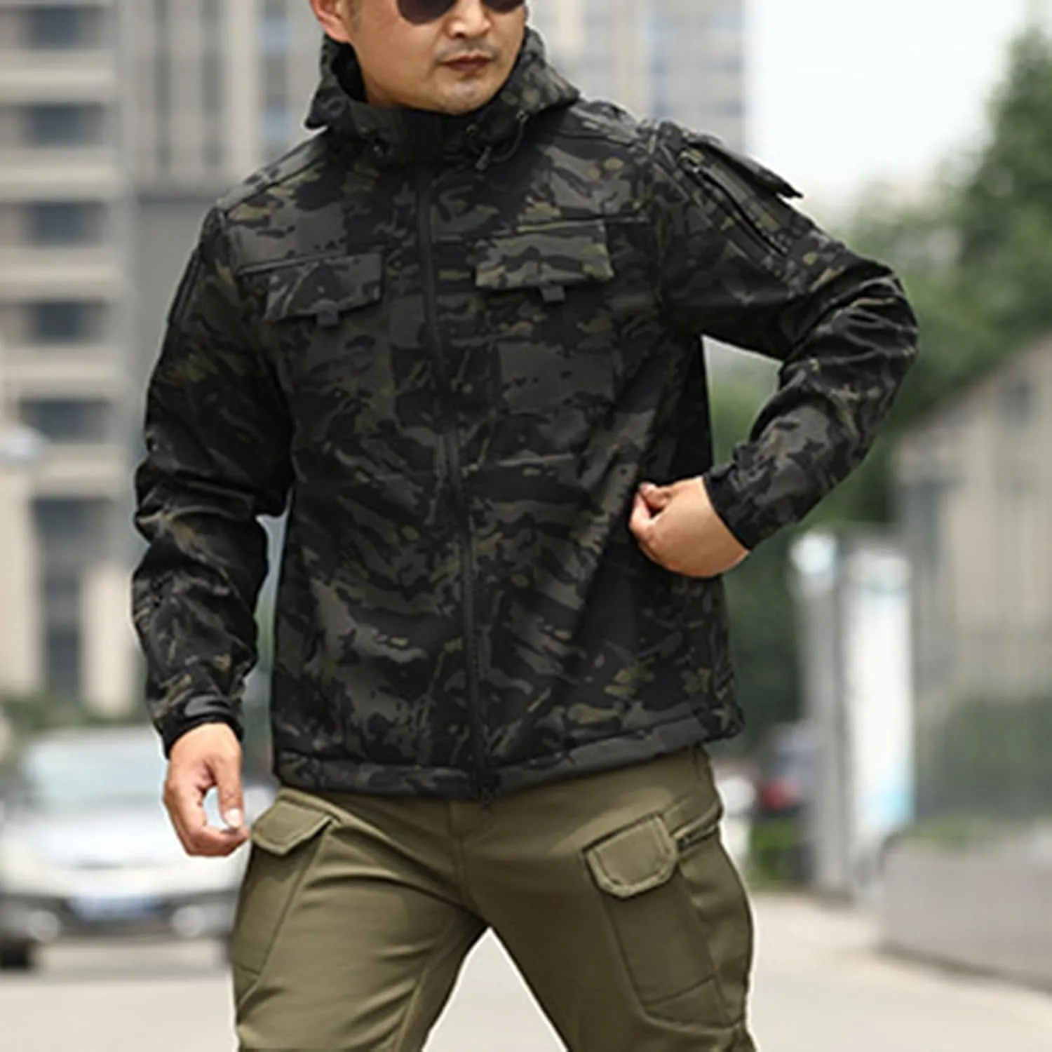 Mens Winter Warm Waterproof Jacket Camo Softshell Multiple Pockets Military Jackets Hiking Hunting Fishing Cargo Coat