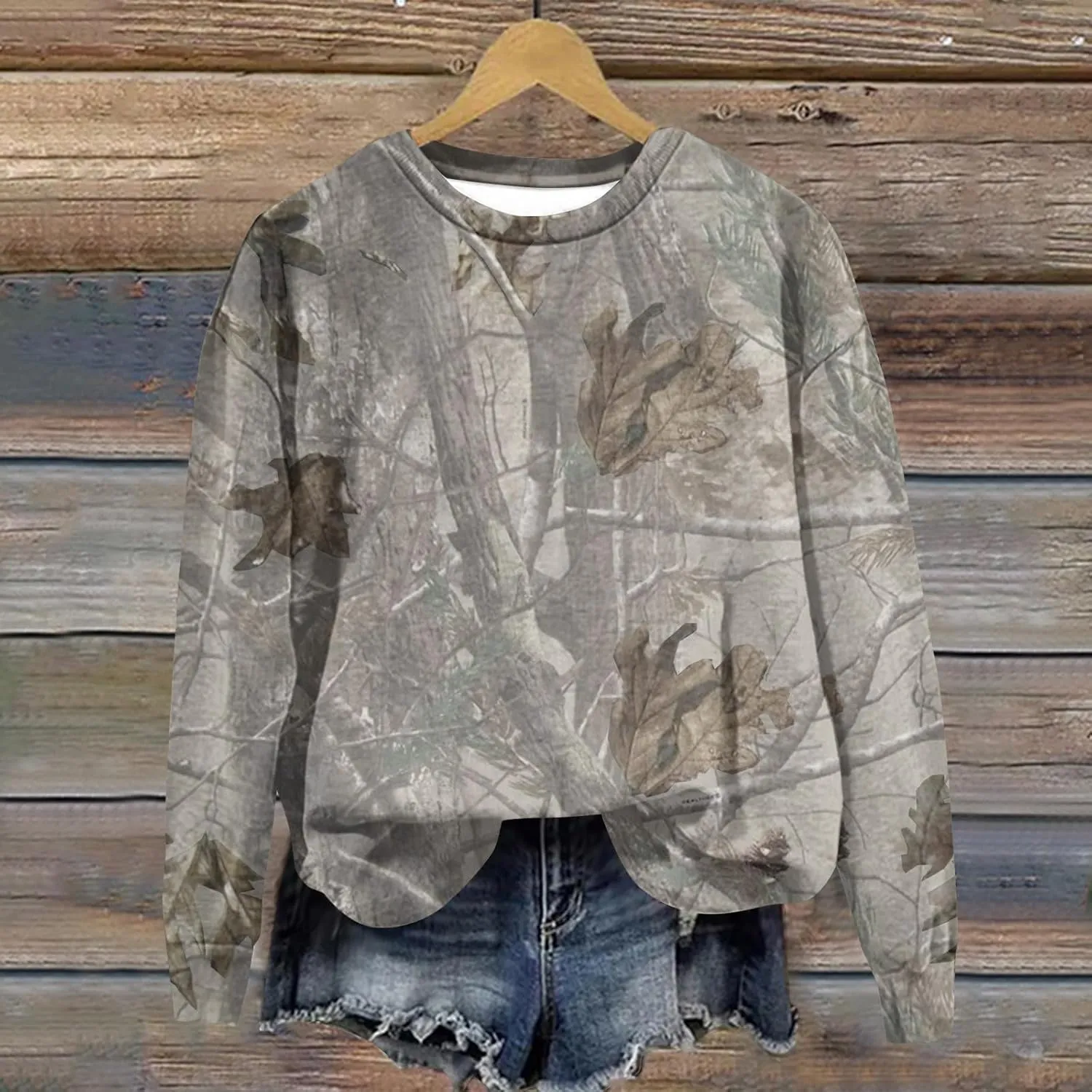 Oversized Camo Sweatshirt For Women Graphic Long Sleeve Tops Leaf Print Fall Clothes 2024 Crewneck Pullover