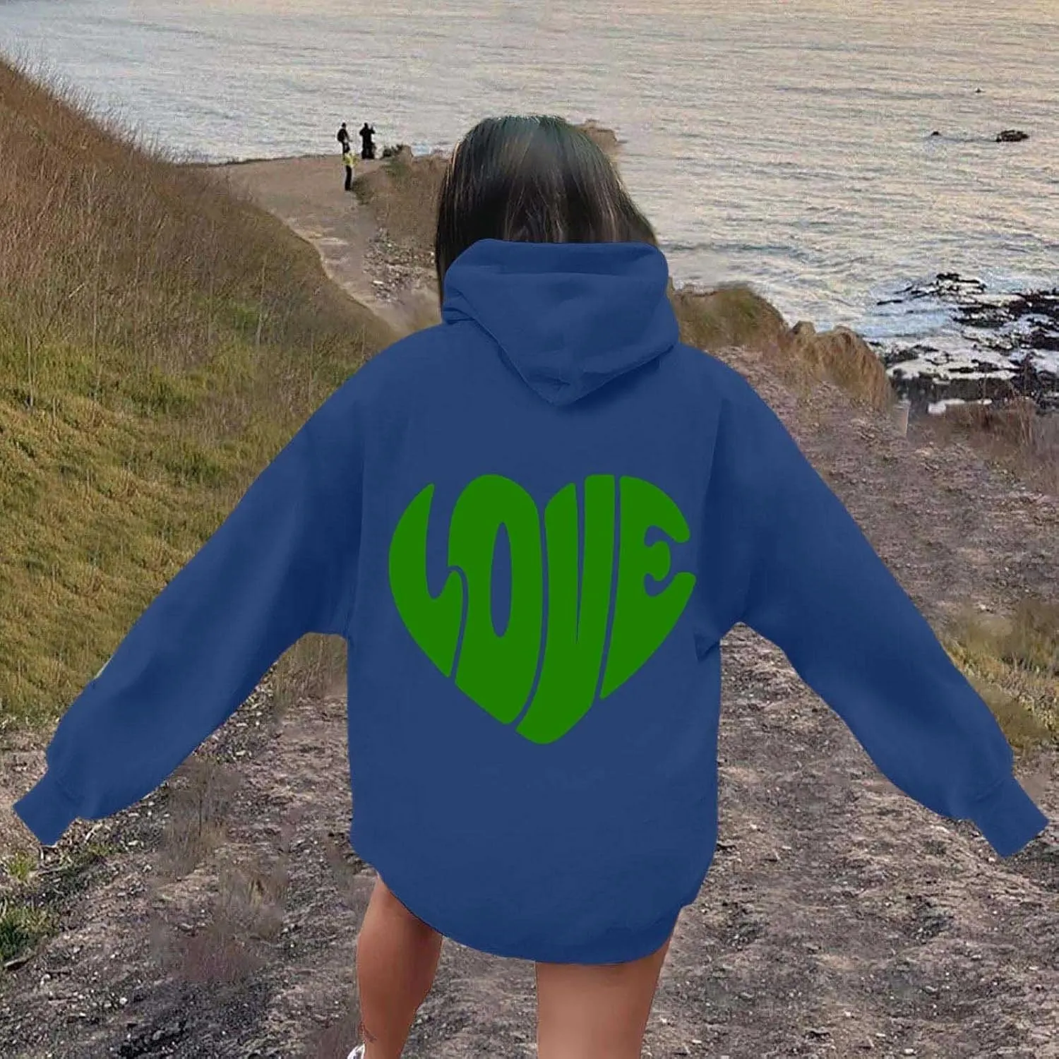 Women's Hoodies Heart Print Graphic Long Sleeve Oversized Sweatshirts Drawstring Pullover Top with Pockets