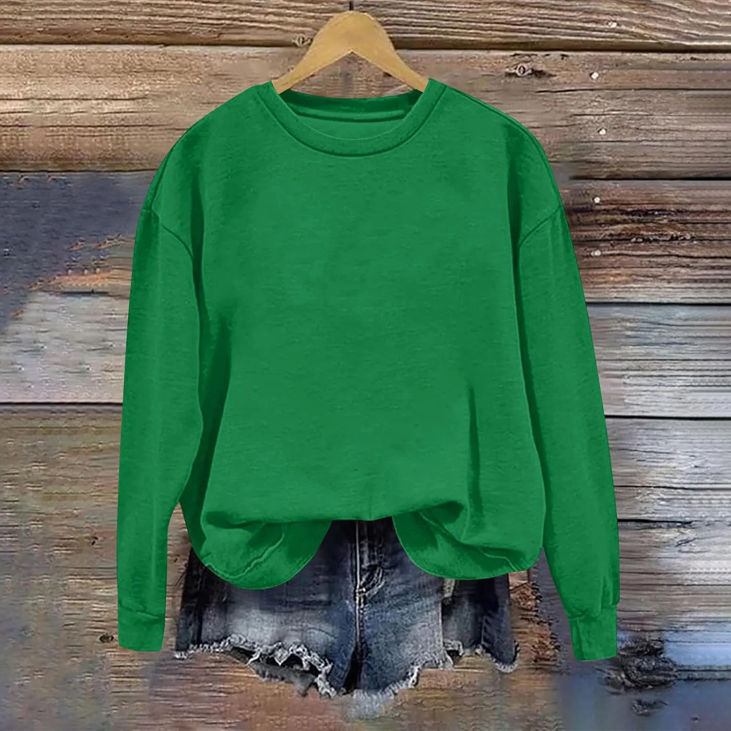 Womens Oversized Sweatshirts Casual Crewneck Long Sleeve Pullover Tops Spring Trendy Comfy Outfits Winter Clothes